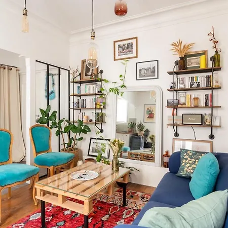 Vibrant Parisian-style 1bd Apartmentla Апартаменты