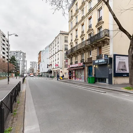 Апартаменты Vibrant Parisian-style 1bd Apartmentla *