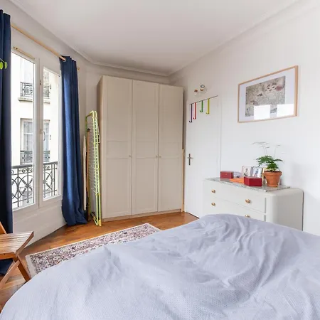 Vibrant Parisian-style 1bd Apartmentla Апартаменты Париж